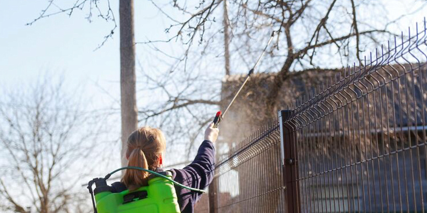 Как ухаживать за 3D забором: чистка, защита от коррозии, ремонт